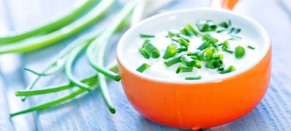 sour cream with chives